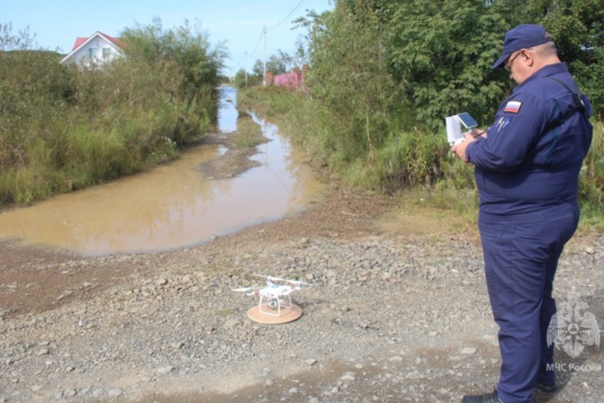    Спасателей перебросили в уходящий под воду район Хабаровского края