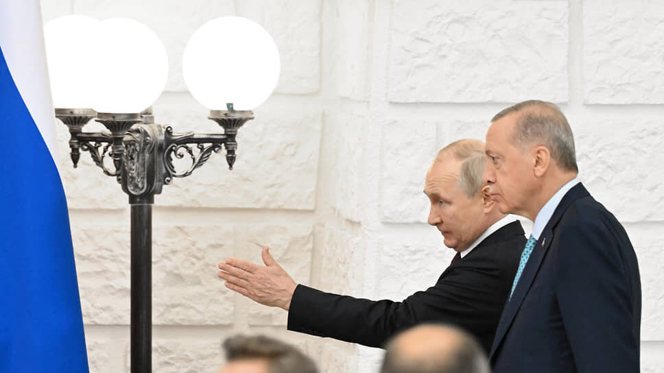 Фото: Дмитрий Азаров / Коммерсантъ📷Владимир Путин во время встречи с Реджепом Тайипом Эрдоганом