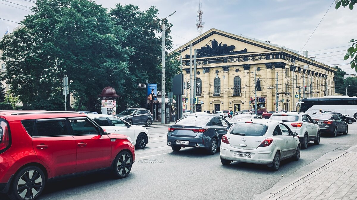     Второе место в рейтинге самых дорогих для жизни городов-миллионников в России занял Ростов-на-Дону, говорится в исследовании сервиса Superjob, которое опубликовал ТАСС.
