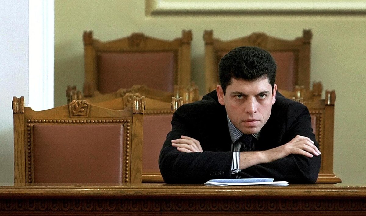     Милен Велчев на посту министра финансов Болгарии / AFP / STR