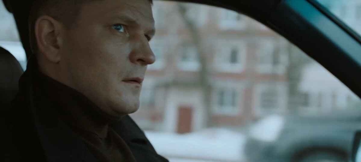 Кадр из сериала "Аутсайдер"