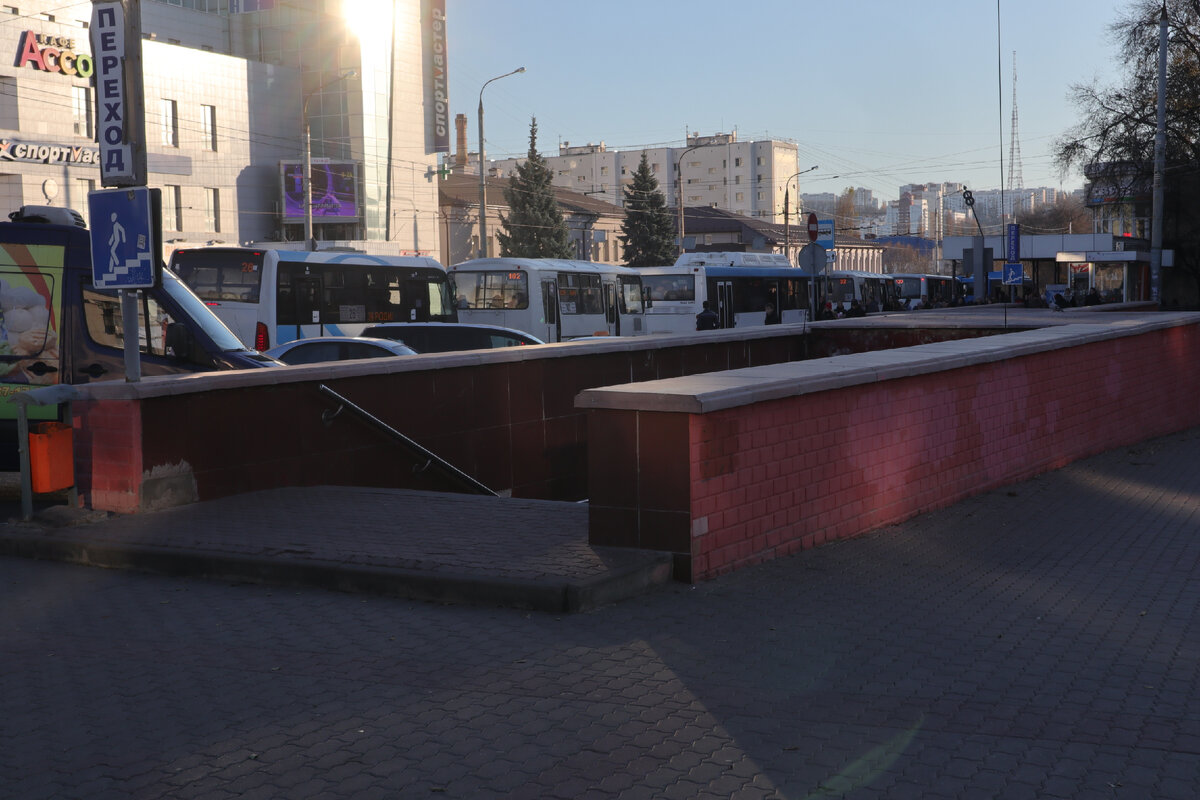 Центр Белгорода. Только под землёй можно перейти.