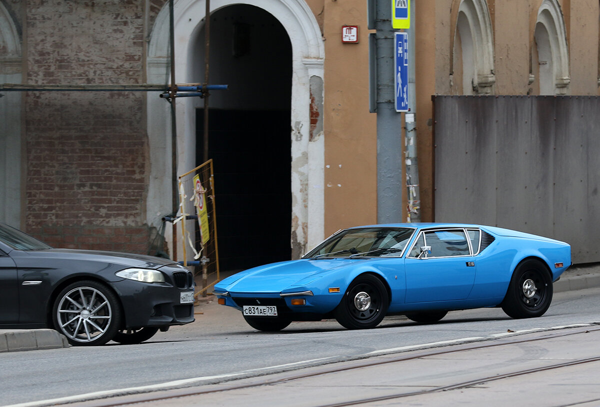 неожиданная встреча на улице Москвы. Увидев этот эксклюзив, решил сразу поспешить ознакомится с этим экземпляром