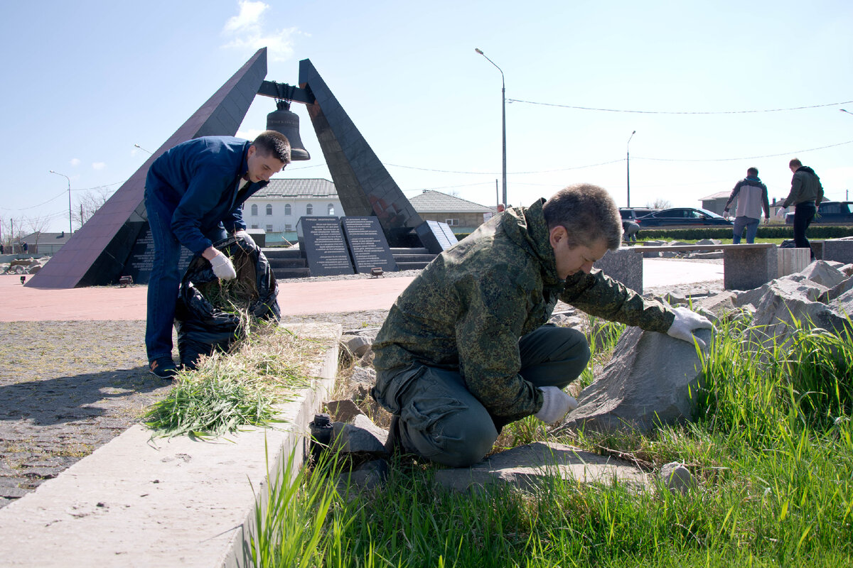 На мемориале должна быть образцовая чистота