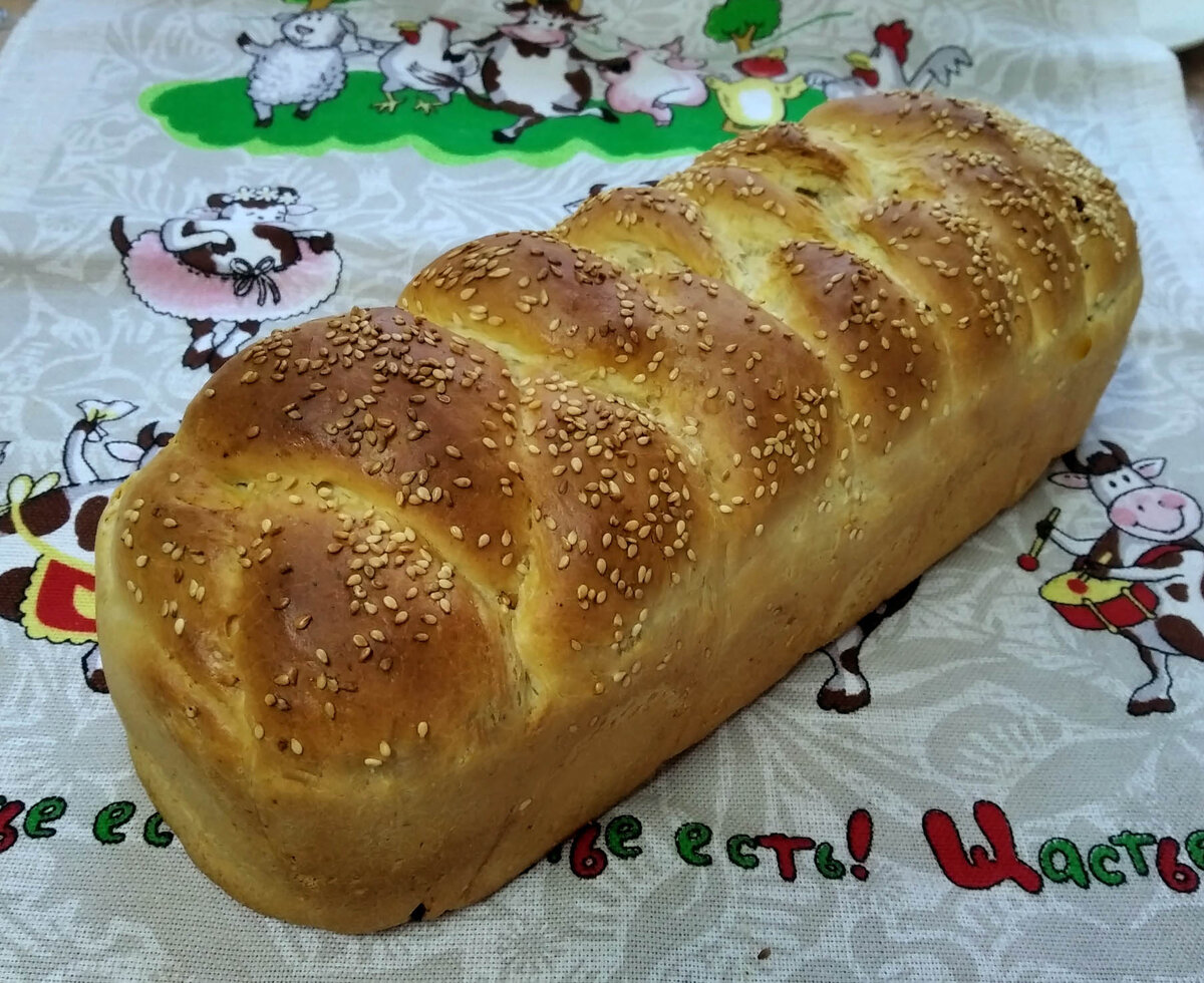 Чесночный хлеб с паприкой и зелёным луком