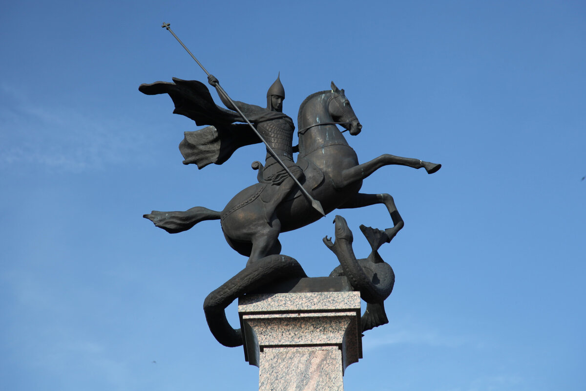 памятник Святому Георгию