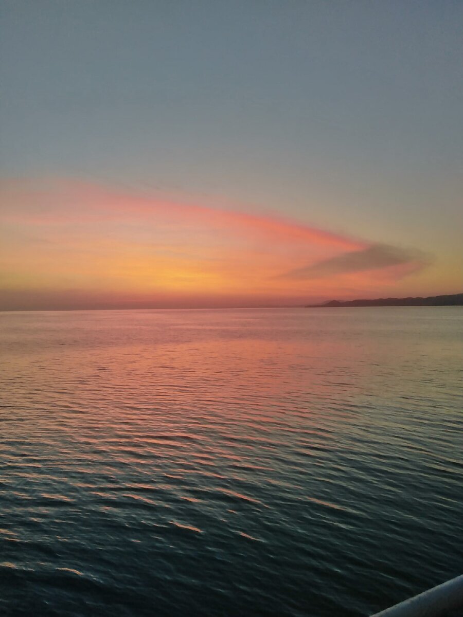 Рейд Туапсе, с борта танкера ""Титан ", 4 мая 2021г. Фото Игорь Ивлев, Самарский филиал ВГУВТ 