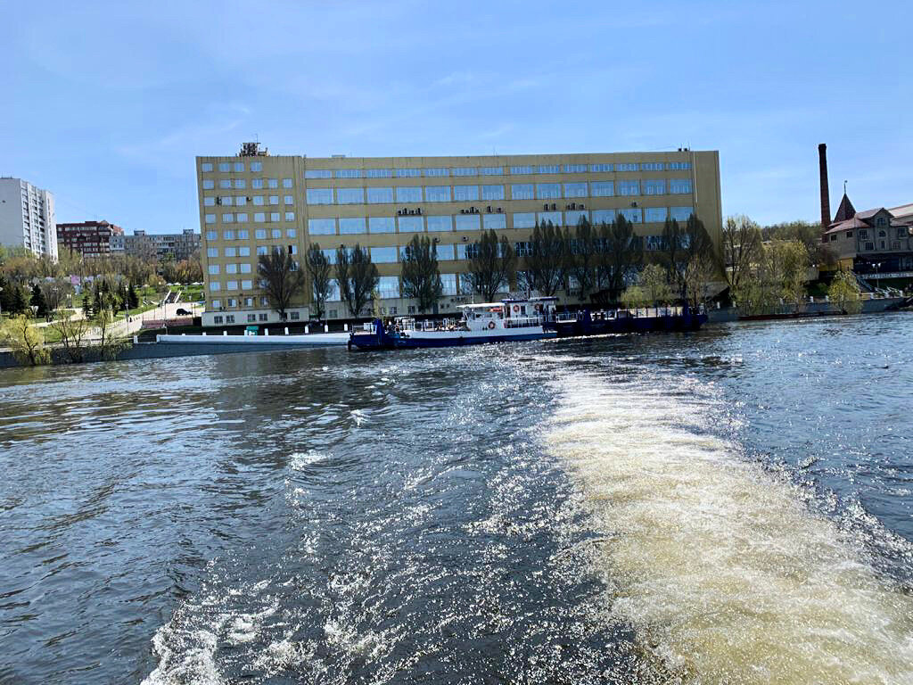 Роман Романчев youtube.com/channel/UCsB2xBc8KBVfKCueALG_Bng