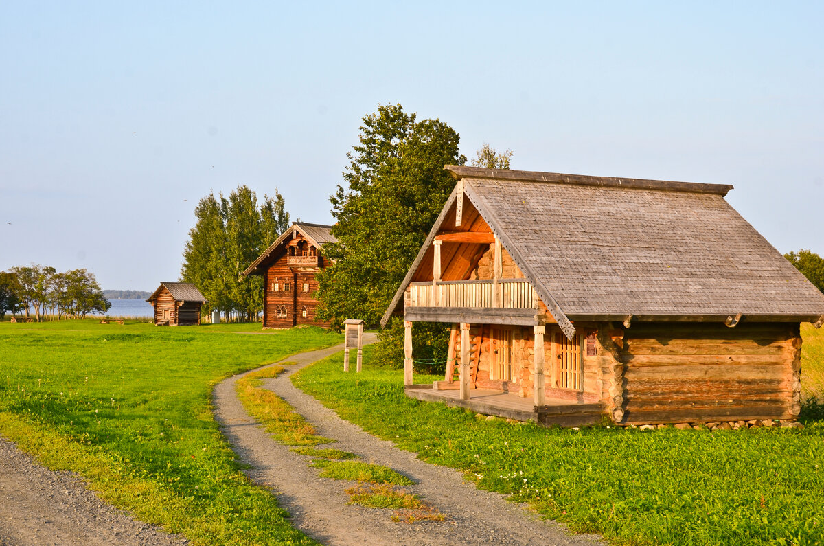 Амбар из Нинисельга и Дом Яковлева