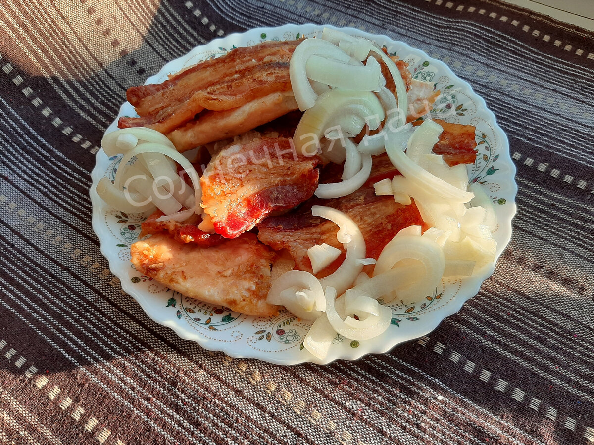 Курица сочная, бекон хрустящий - объедение! Фото автора