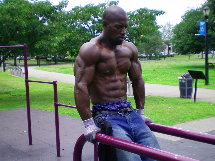 Hnnibal For King более 20 лет тренируется на уличной площадке