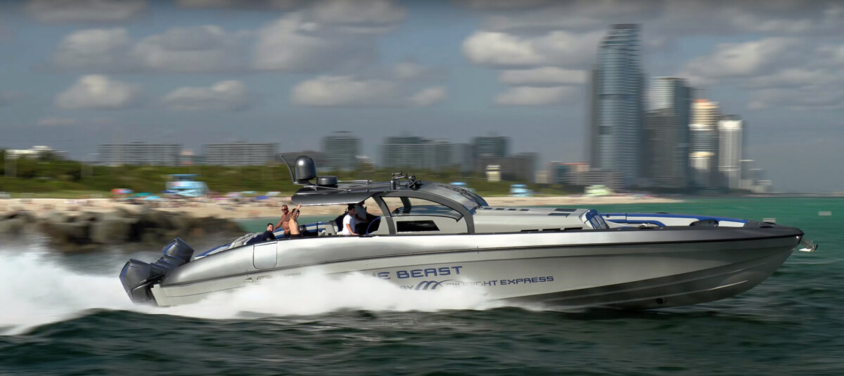 яхта флагманская модель MIDNIGHT EXPRESS 60' PIED-A-MER. Вы только полюбуйтесь на неё, ЗВЕРЮГА! 