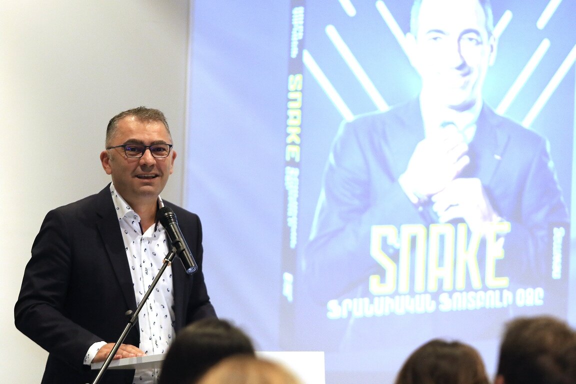 Исполнительный директор издательского дома Newmag, известный тележурналист Артак Алексанян