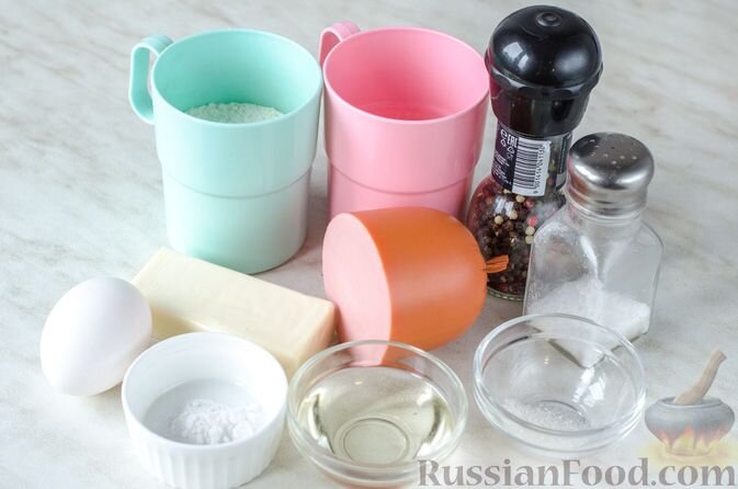 Подготавливаем продукты. Вместо плавленого сыра можно использовать обычный.