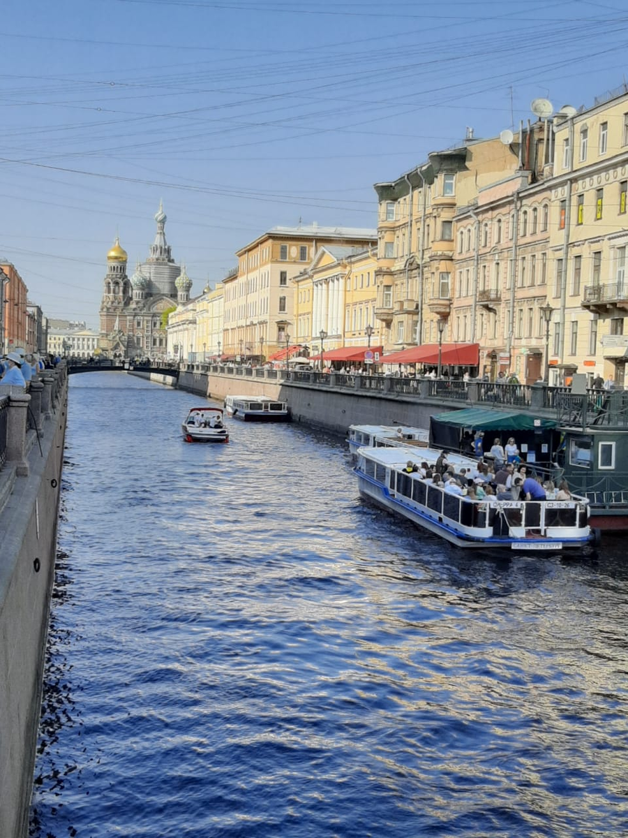 В Санкт-Петербурге сегодня было солнечно и жарко - до 27°С. Установлен температурный рекорд! Фото Meteoweb.ru