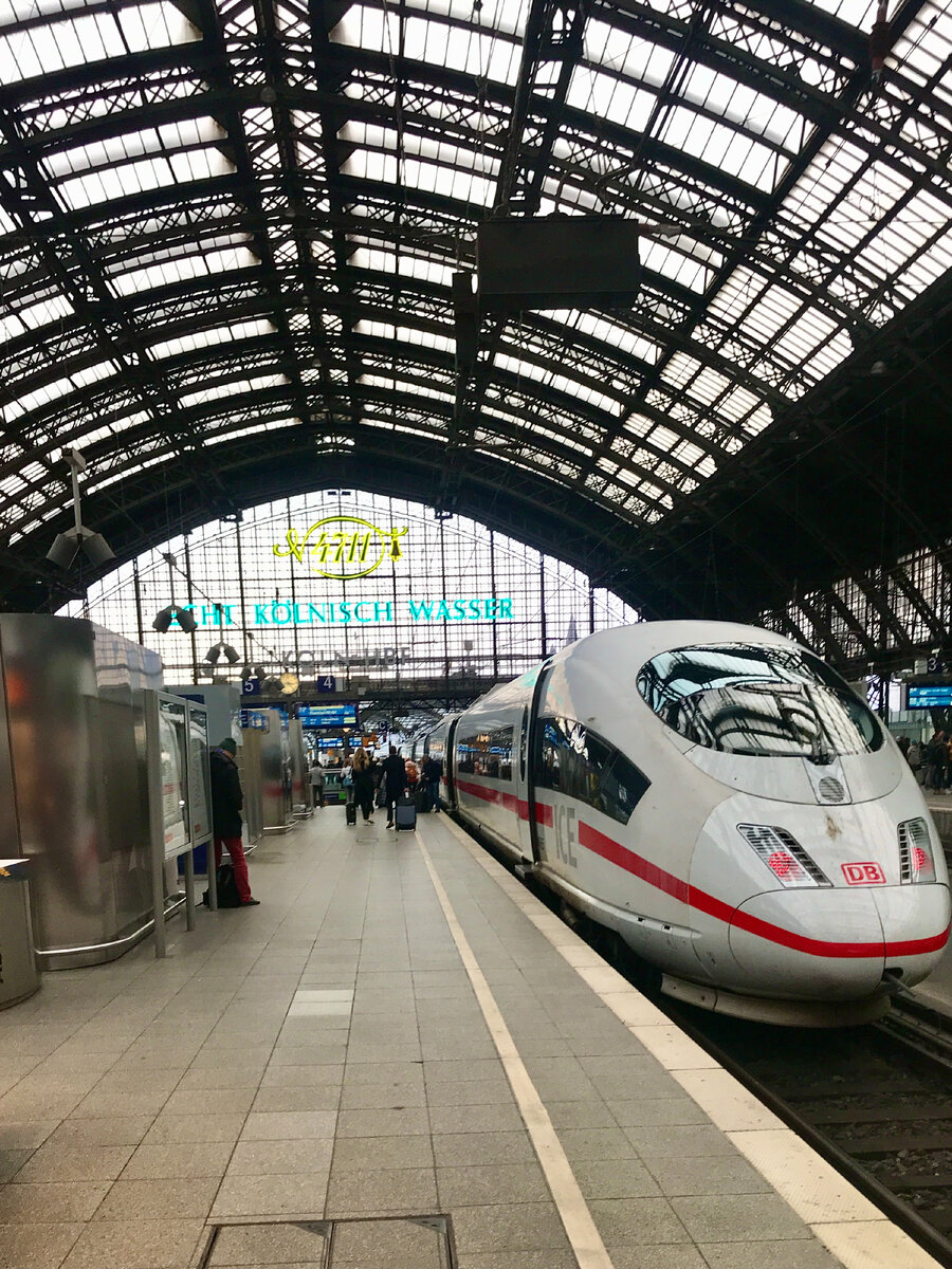 Тот день я запомнила навсегда. Пересматриваю фото и вспоминаю поездку, разговор иностранцев и крайнее путешествие в Европу перед волной ковида.