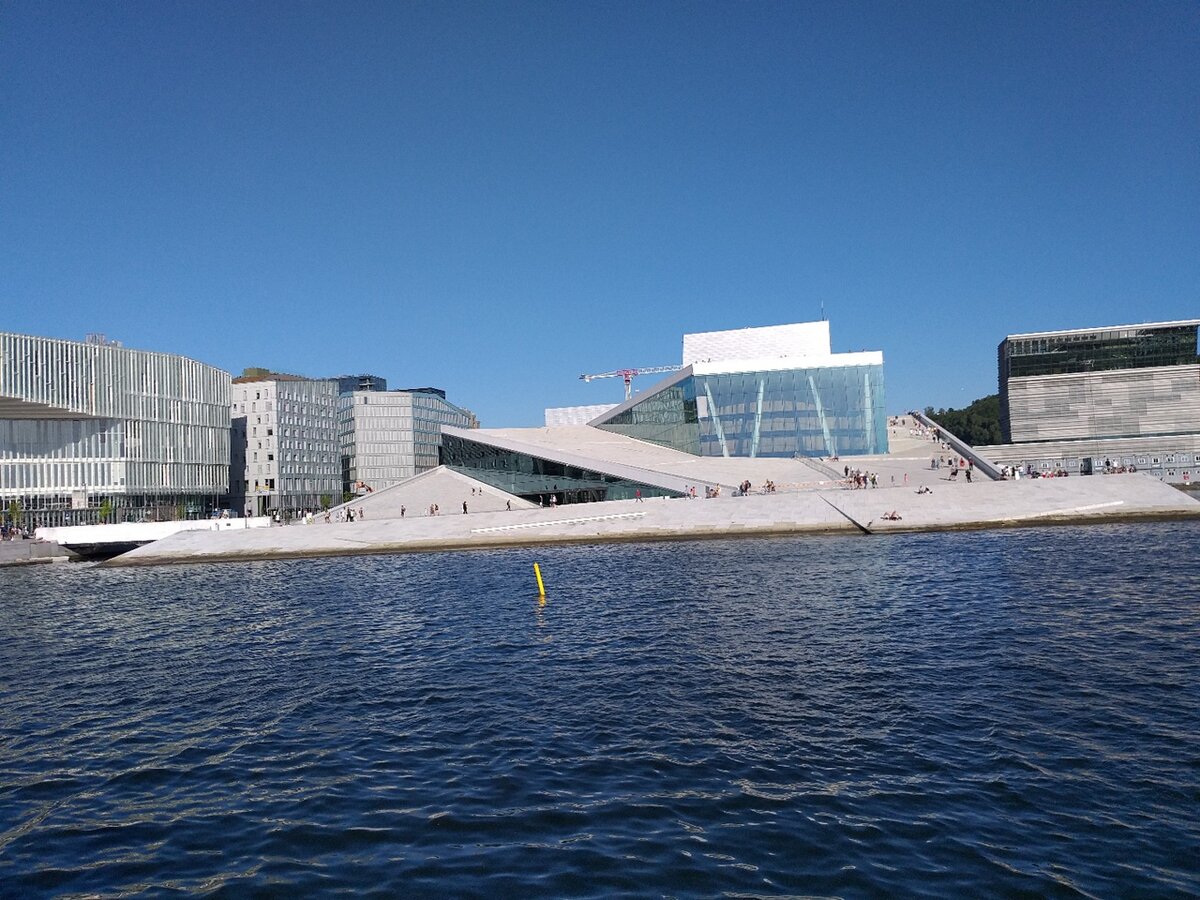 Театр Оперы в Осло..