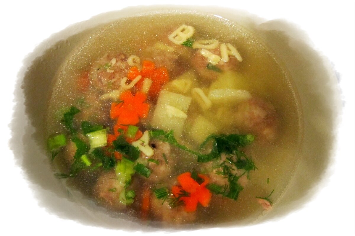 Куриный суп с фигурной лапшой