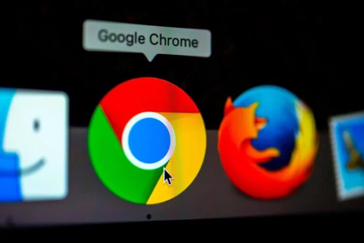 Google Chrome — это непаханая целина. Фирменный веб-браузер Google включает в себя так много настроек и скрытых возможностей, что, когда о них узнаешь, начинаешь на полном серьёзе чувствовать себя ламером и поневоле спрашивать себя: “О чем ещё я не знаю?”. Однако отсутствие глубоких познаний о принципах работы Google Chrome вредит не столько вашему авторитету, сколько вашему комфорту, сказываясь на качестве и скорости его работы. Рассказываем, как сделать так, чтобы Chrome больше не вызывал у вас раздражения.