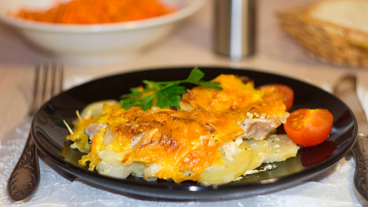 Рецепт филе с картошкой в духовке с сыром и майонезом рецепт с фото пошагово