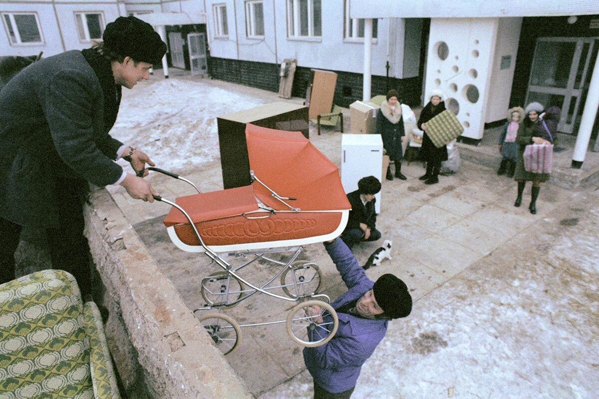 Набережные Челны. Новоселы. (c) Е.Логвинов/TASSТатарская АССР. 