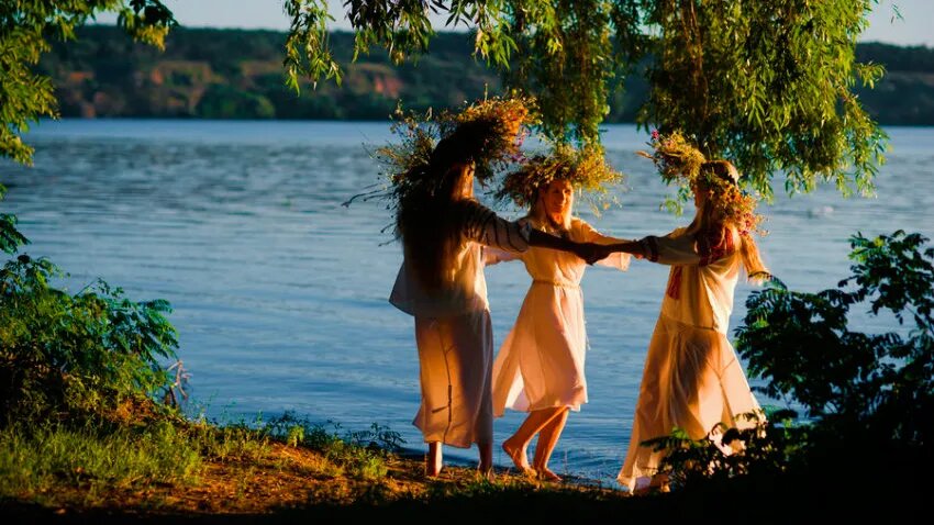 ПРАЗДНОВАНИЕ ДНЯ ИВАНА КУПАЛА. ФОТОГРАФИЯ: RG.RU