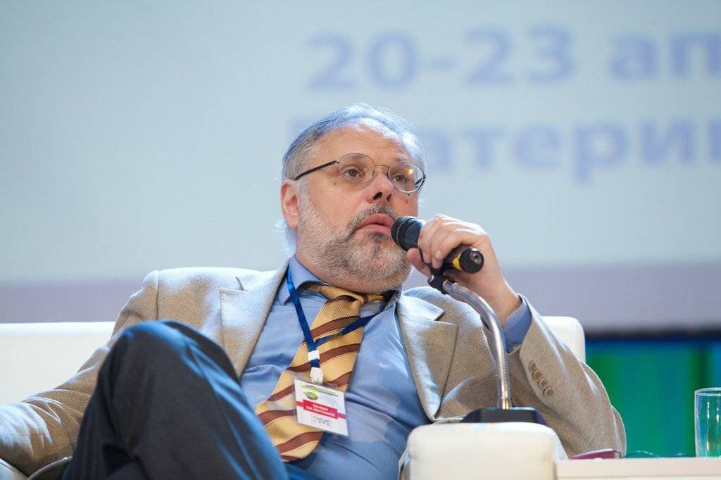 Хазин Михаил Леонидович. Фото из интернета