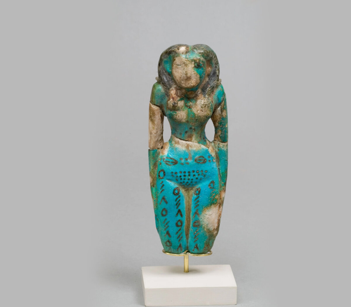 Древнеегипетская татуированная статуэтка. Некоторые древнеегипетские мумии тоже имеют татуировки.