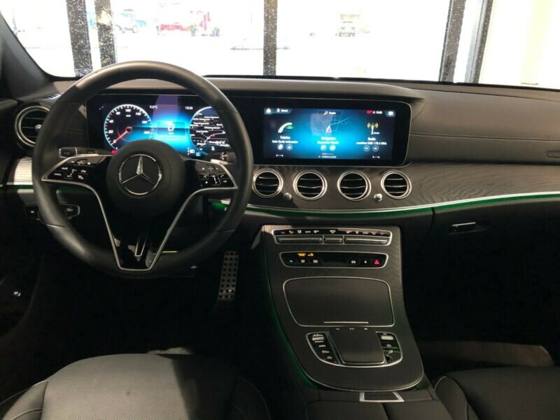 Mercedes-Benz E-klasse All-Terrain. Источник иллюстрации - Яндекс.Картинки