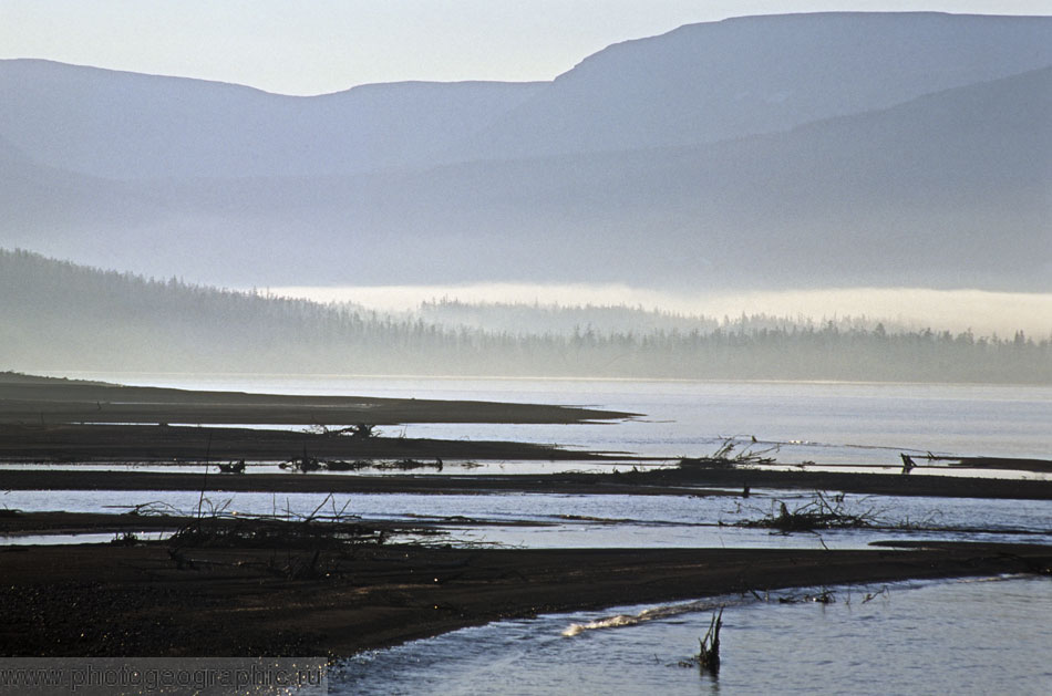 Потом отошли неподалёку к устью реки Дапту.