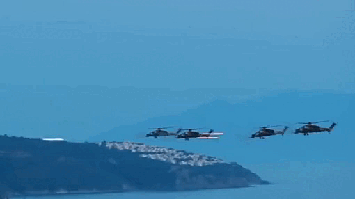 Работа 3-х ствольной 20 мм пушки Lockheed Martin/Oto Breda TM 197B (GIF видео).