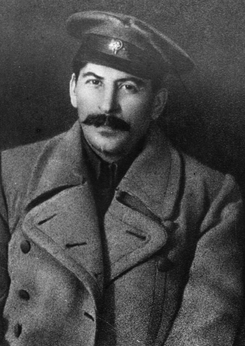Сталин грузин. Народный комиссар по делам национальностей. Нарком по делам национальностей. Сталин Иосиф Виссарионович Национальность.