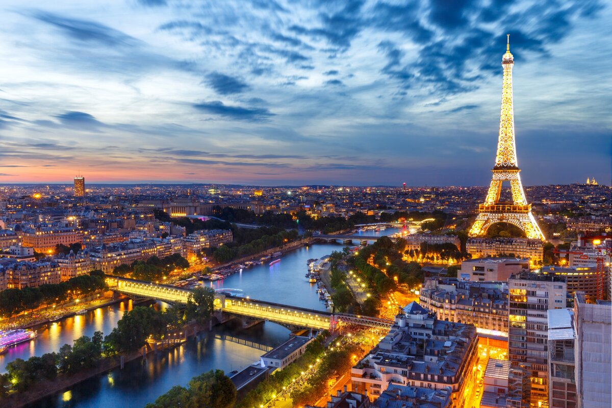 Файл:Eiffel Tower 20051010.jpg - Википедия