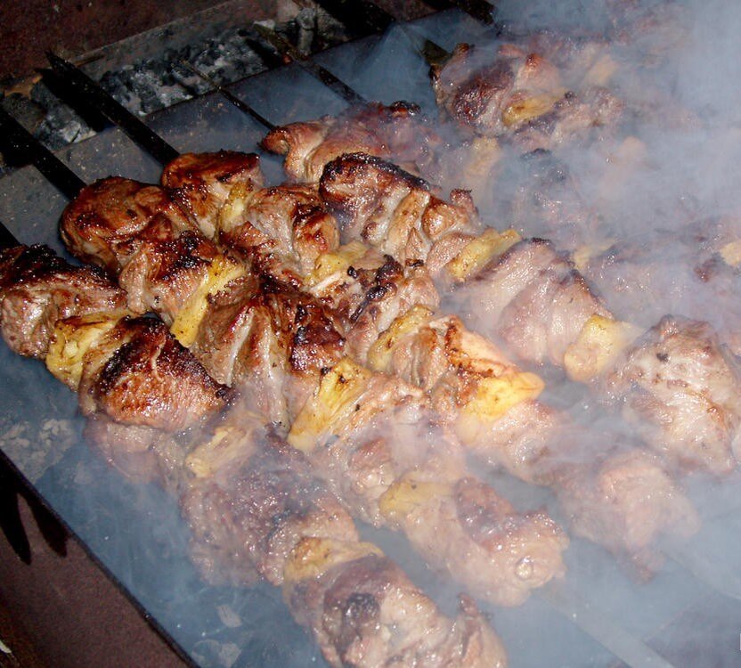 Вкусный, сочный шашлык на углях