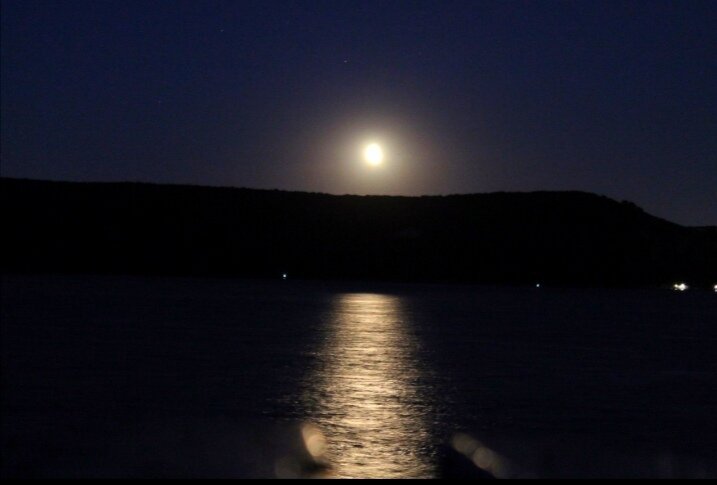 Стих про ночь.