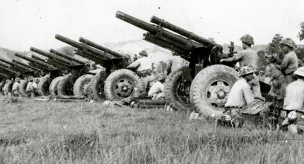 105-мм гаубицы Вьетнамской народной армии, 1954 год.
