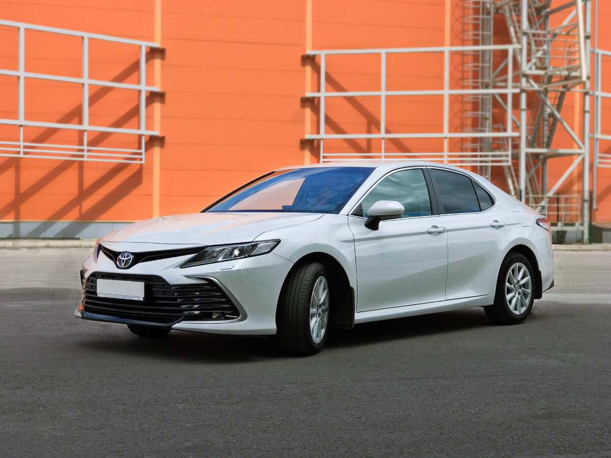 Toyota Camry 2021г.