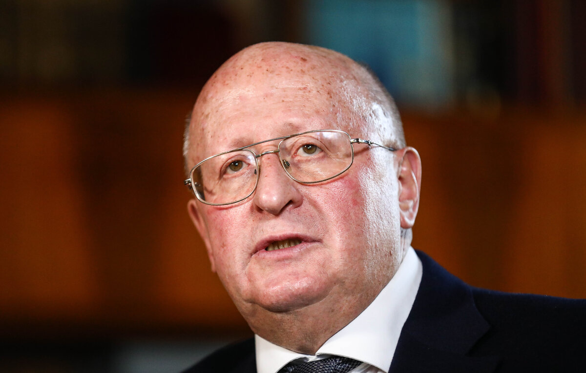    Директор Национального исследовательского центра эпидемиологии и микробиологии имени Н.Ф. Гамалеи Александр Гинцбург  Артем Геодакян/ТАСС