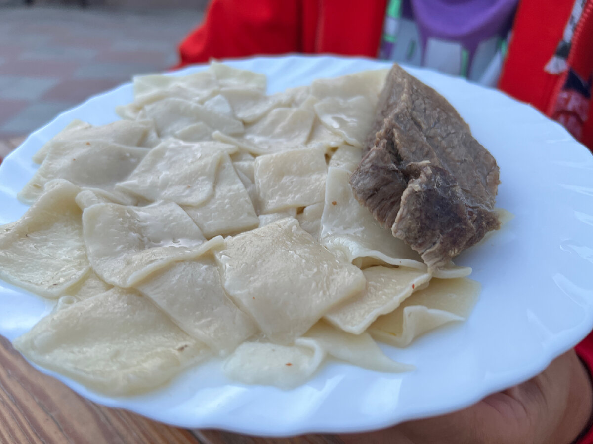 Хинкал и хинкали: всего одна буква, а разница велика. Попробовал оба ...