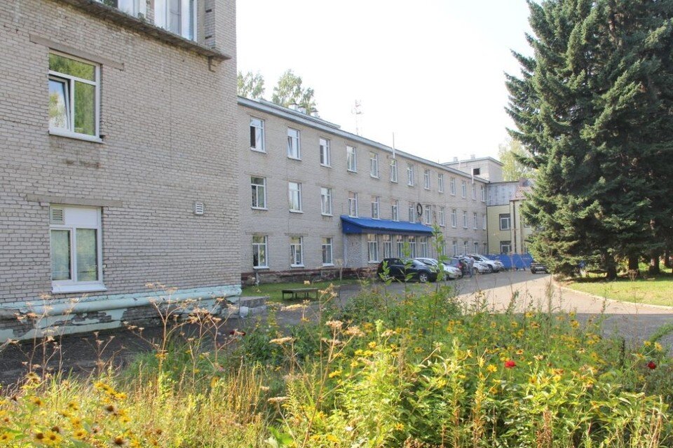     Специалисты продолжают ремонт электросилового оборудования и освещения  Минздрав Алтайского края