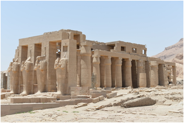 Фото 1. Заупокойный храм фараона Рамзеса II - Рамессеум. Текущее состояние на момент мая-месяца     2021 года. Снимки любезно предоставлены участником экспедиций ЛАИ Романом Ивановым (instagram @roman4d ) 
