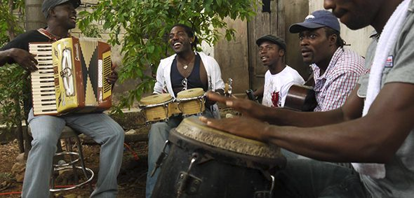 Музыканты на Гаити. Изображение взято из открытых источников. 