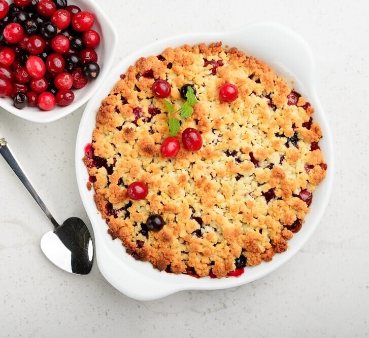 Oat Crumble with Ginger Pear and Blueberries