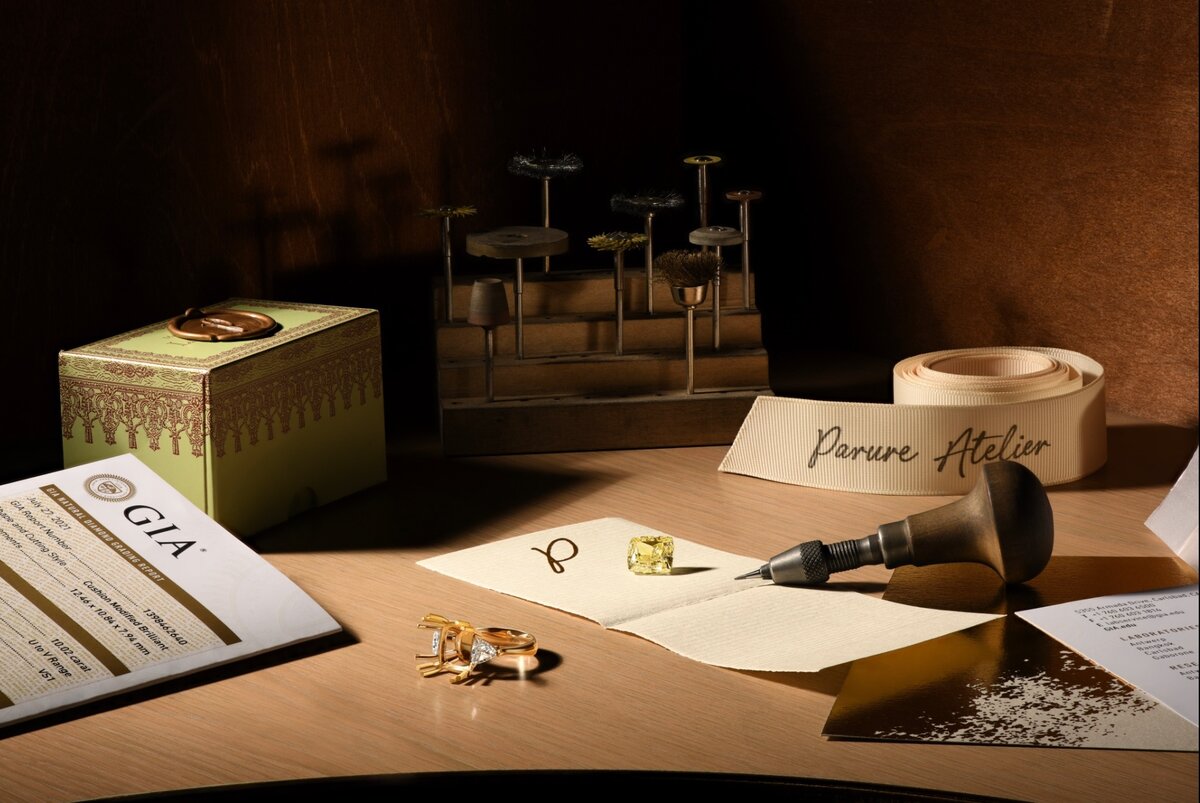 Photo: Parure Atelier, yellow diamond with GIA certificate 