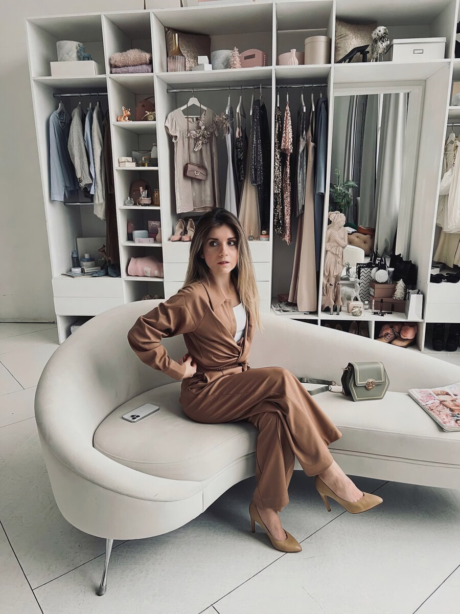 Приветствую вас в гостях на канале «Стилист рекомендует»