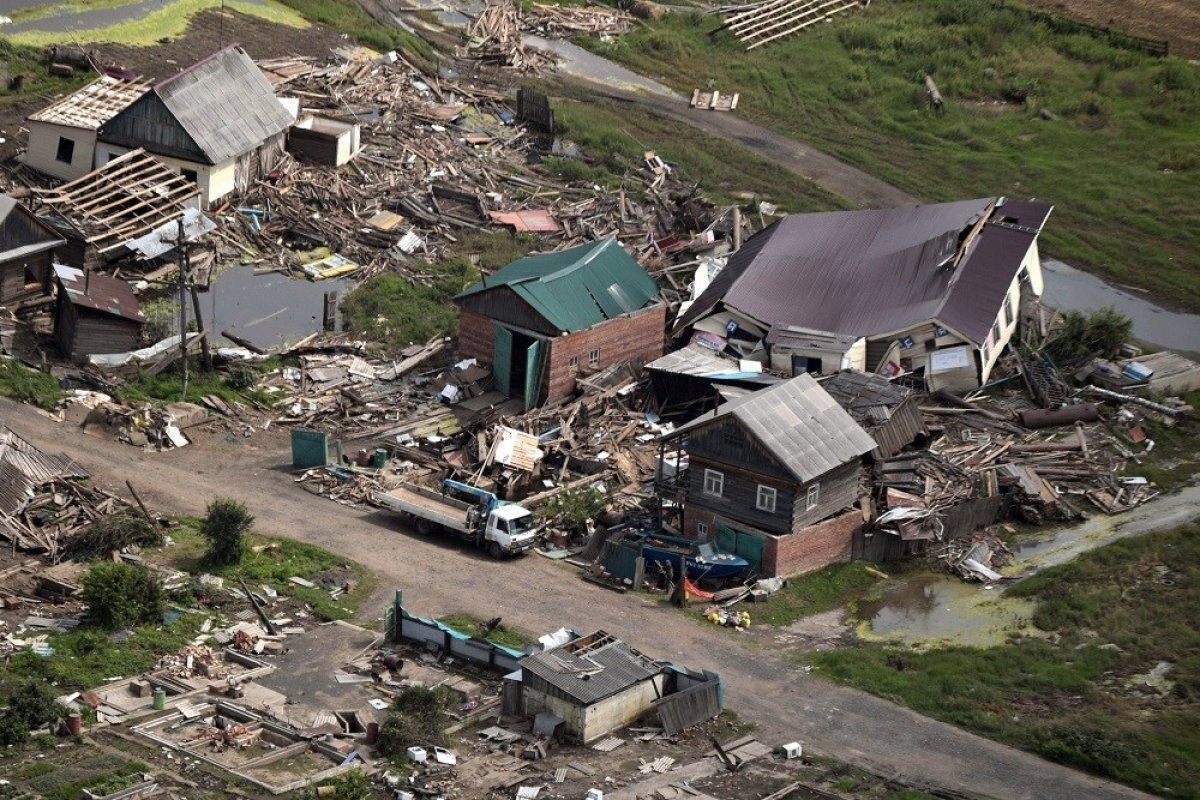    Паводки 2019 года нанесли ущерб Иркутской области более чем на 30 млрд рублей.