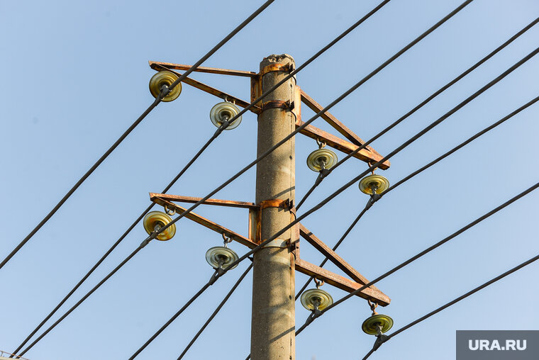    Обрывы на проводах энергетики устраняют оперативно, отметил Владимир Морозов