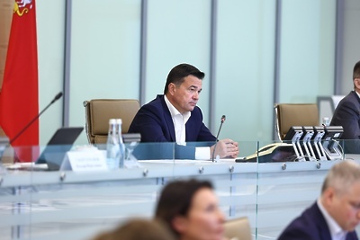   Андрей Воробьев на совещании с руководителями региональных министерств и главами городских округов © Антон Чернов, «Подмосковье Сегодня»