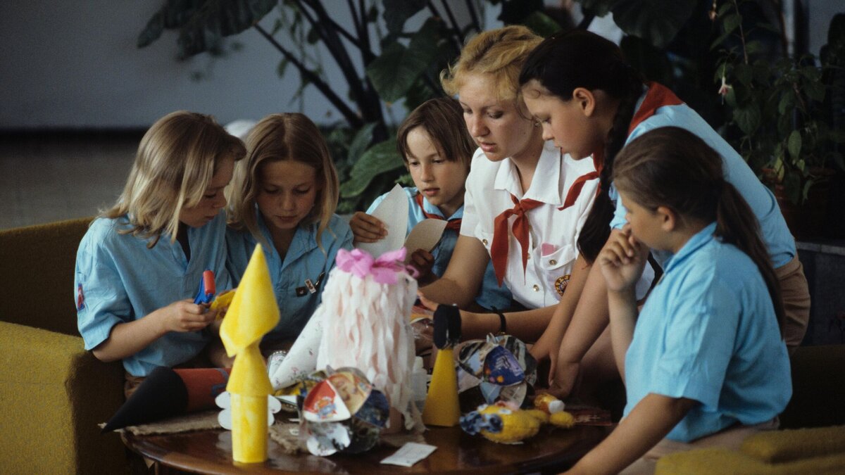    Такое количество кружков не навредит ребенку: названо точное число© РИА Новости | Владимир Федоренко