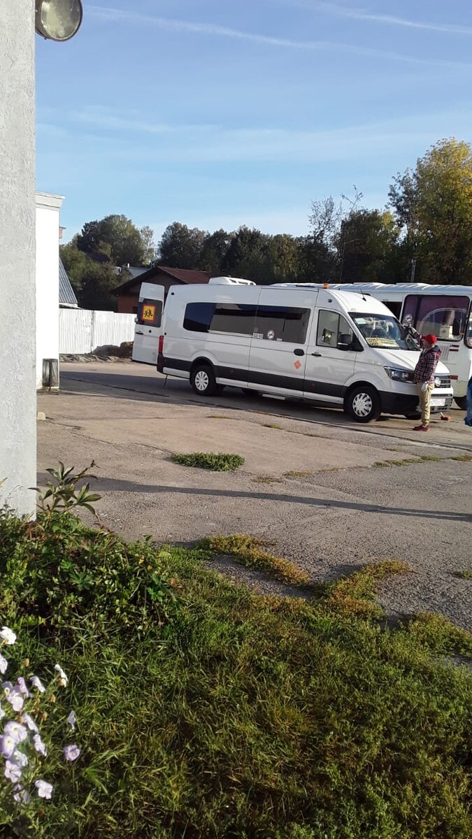 Сельская автостанция.Автобус до Нижнего.😊